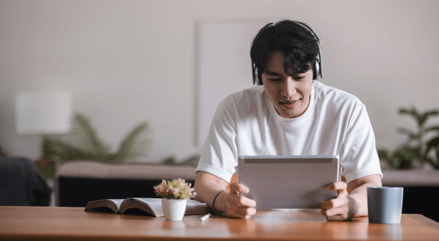 5 Platforms/Websites to Master English – Improve Speaking, Reading, and Writing Skills